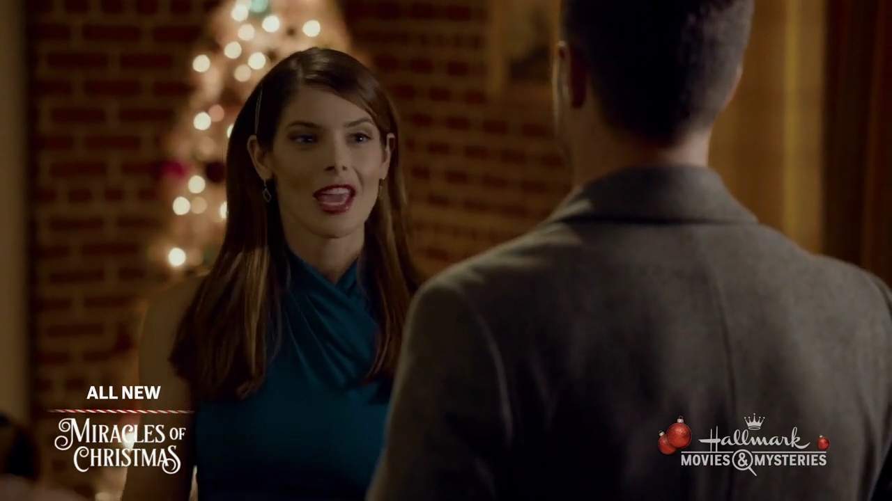 Ashley-Greene-dot-nl_ALittleChristmasCharm2792.jpg