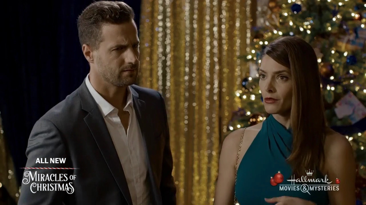 Ashley-Greene-dot-nl_ALittleChristmasCharm2933.jpg Ashley-Greene-dot-nl_ALittleChristmasCharm2933.jpg