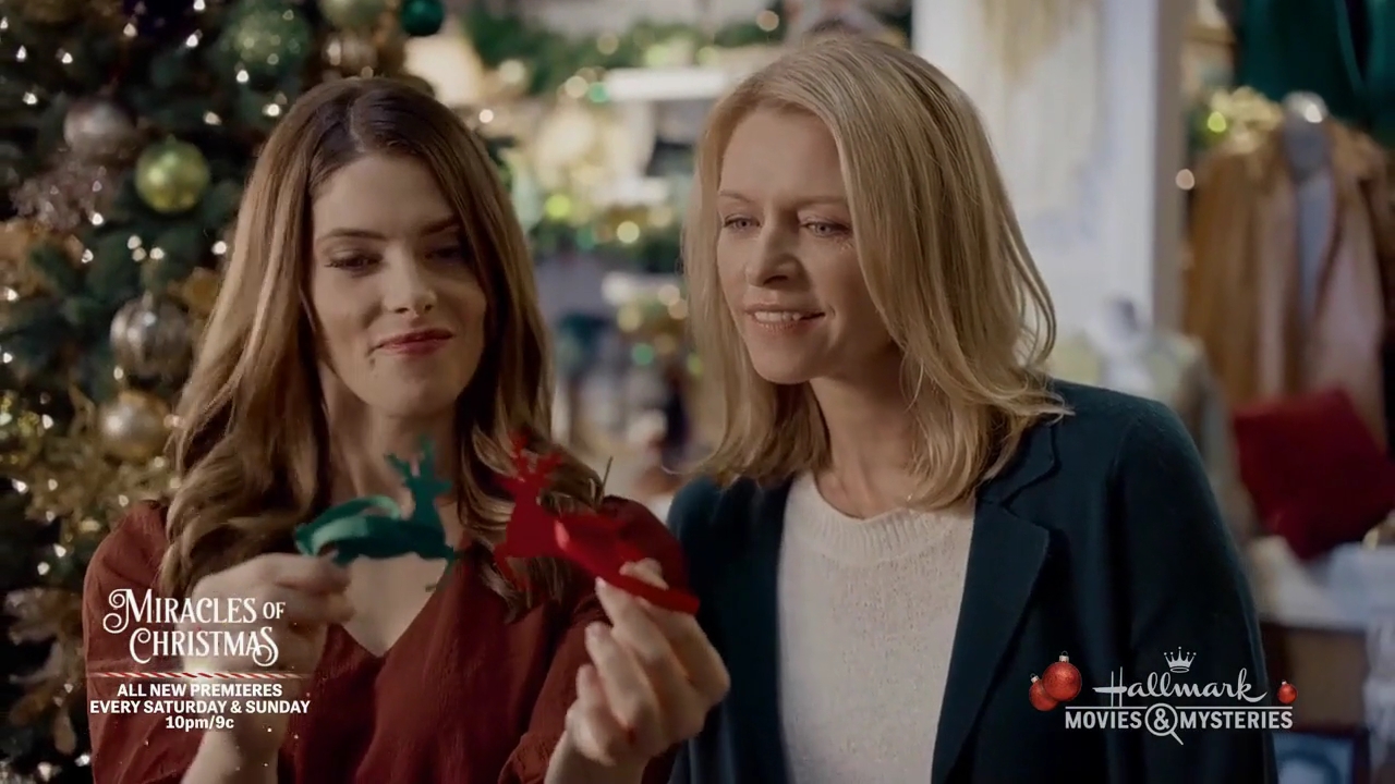 Ashley-Greene-dot-nl_ALittleChristmasCharm3214.jpg Ashley-Greene-dot-nl_ALittleChristmasCharm3214.jpg