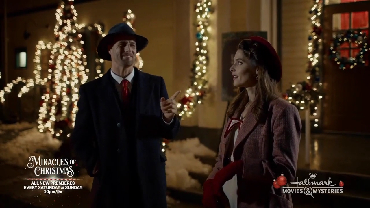 Ashley-Greene-dot-nl_ALittleChristmasCharm3296.jpg Ashley-Greene-dot-nl_ALittleChristmasCharm3296.jpg