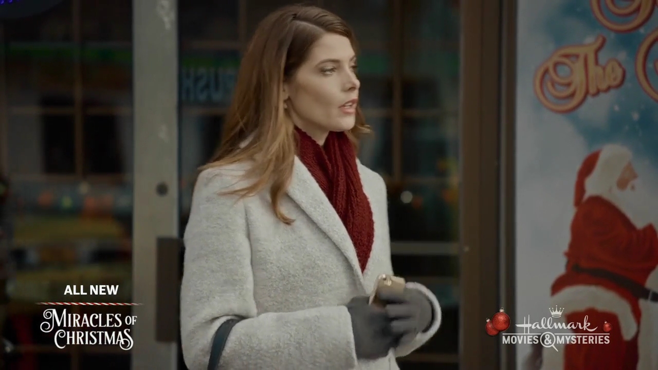 Ashley-Greene-dot-nl_ALittleChristmasCharm3741.jpg Ashley-Greene-dot-nl_ALittleChristmasCharm3741.jpg