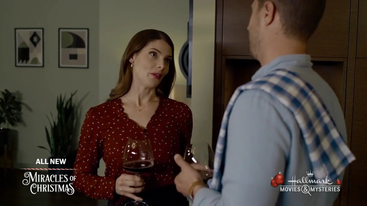 Ashley-Greene-dot-nl_ALittleChristmasCharm3835.jpg Ashley-Greene-dot-nl_ALittleChristmasCharm3835.jpg