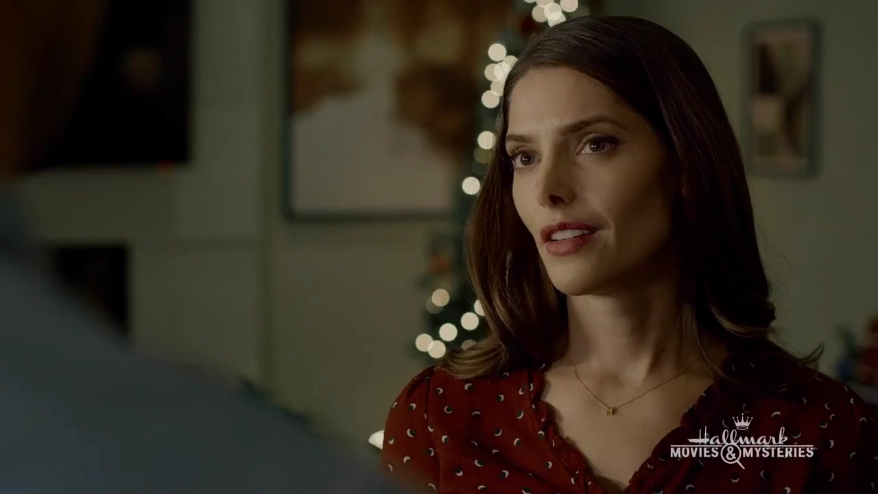Ashley-Greene-dot-nl_ALittleChristmasCharm3926.jpg