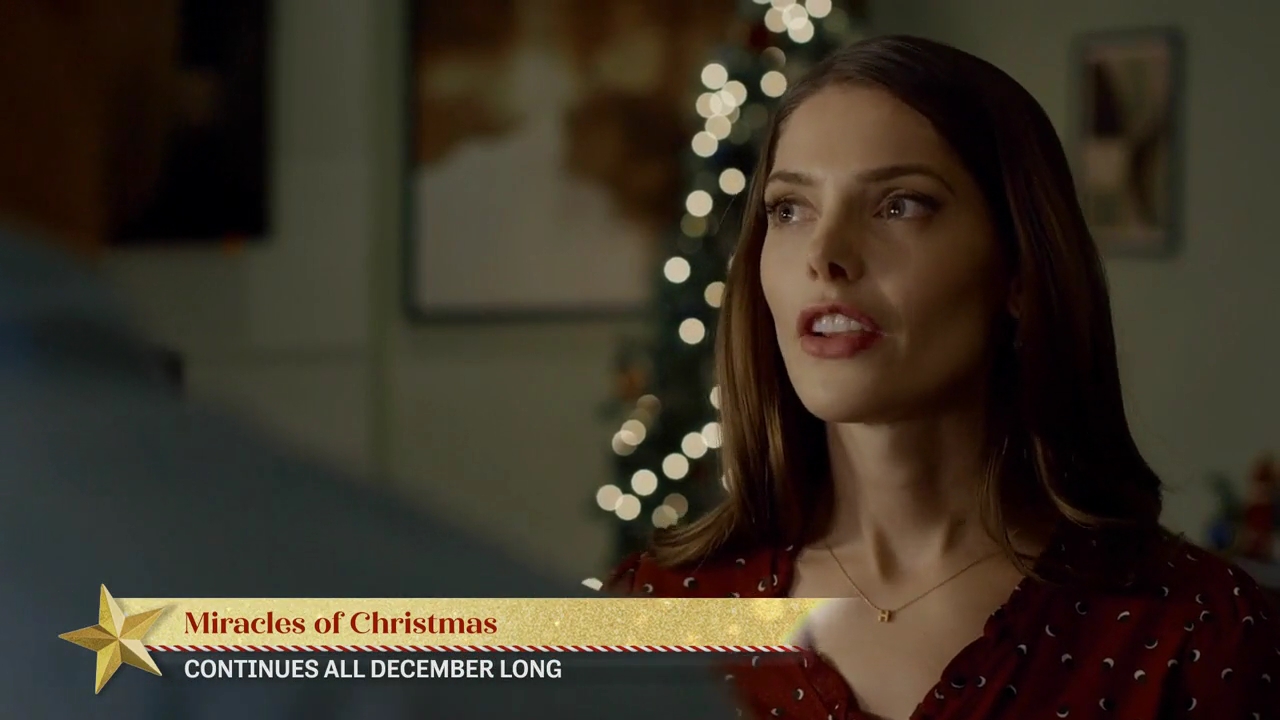 Ashley-Greene-dot-nl_ALittleChristmasCharm3935.jpg Ashley-Greene-dot-nl_ALittleChristmasCharm3935.jpg