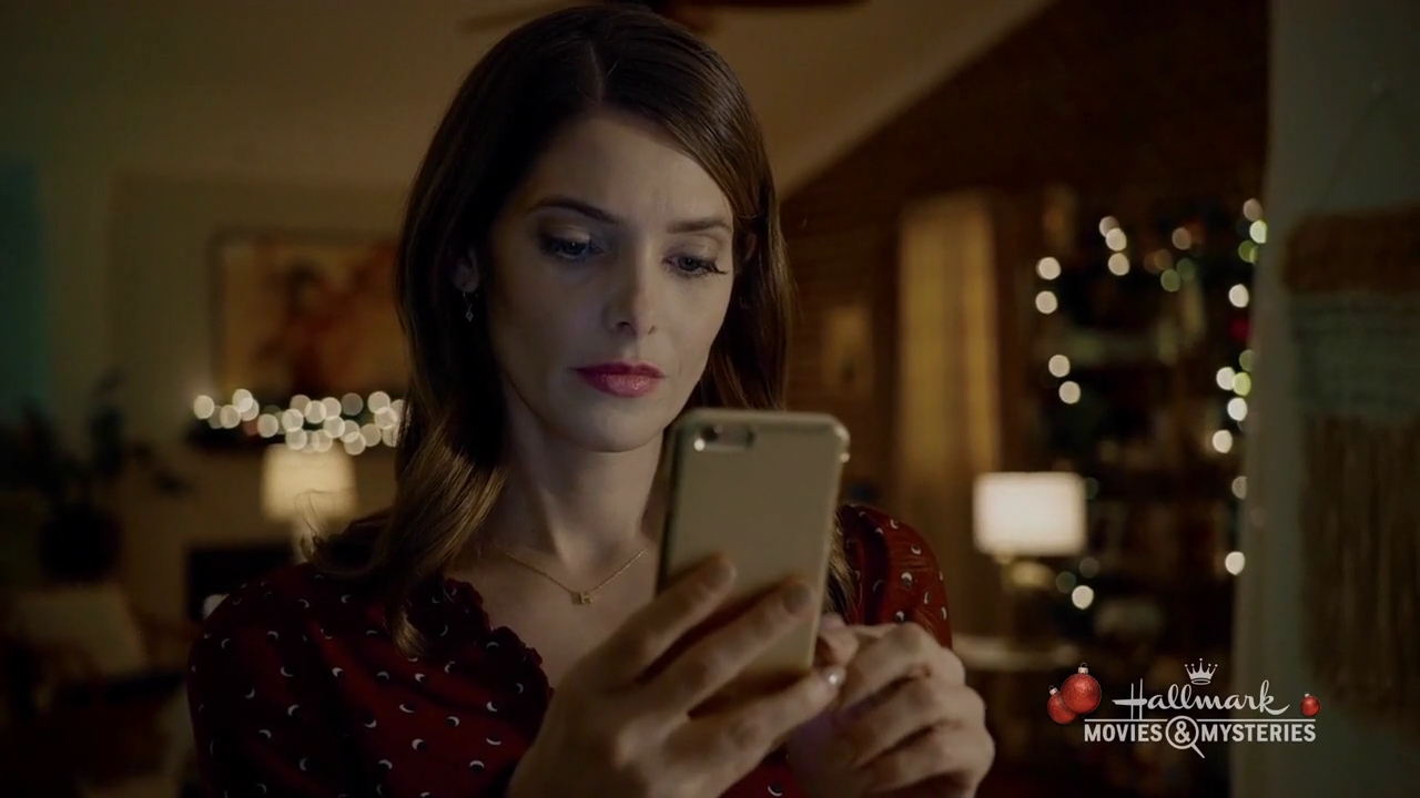 Ashley-Greene-dot-nl_ALittleChristmasCharm4004.jpg Ashley-Greene-dot-nl_ALittleChristmasCharm4004.jpg