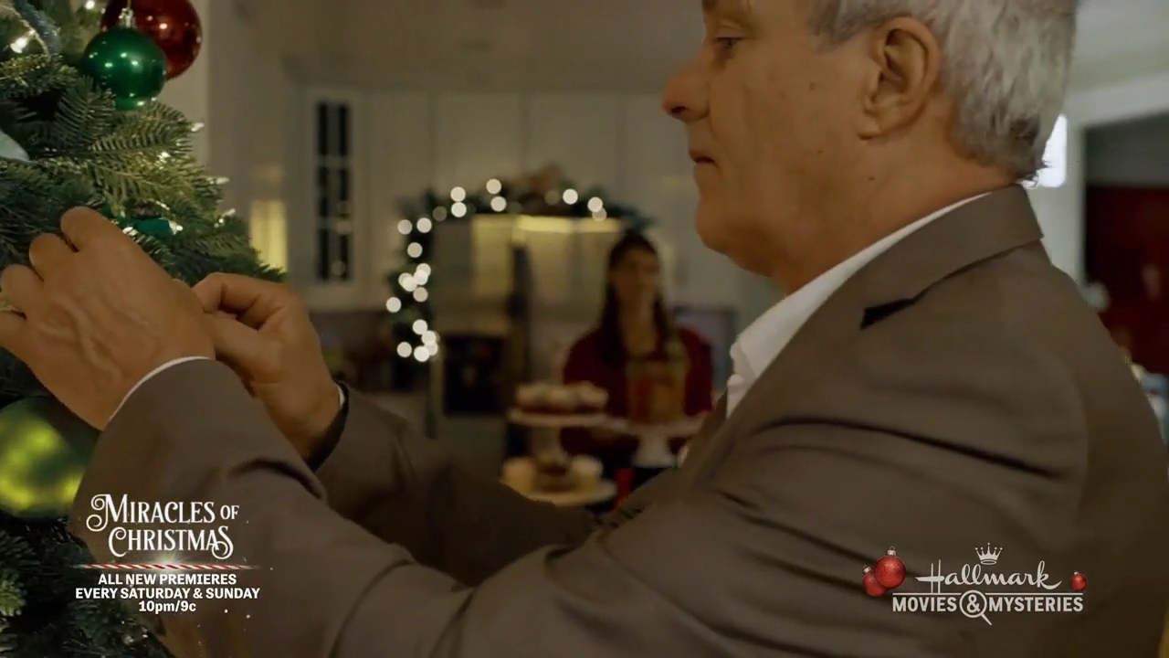 Ashley-Greene-dot-nl_ALittleChristmasCharm4159.jpg Ashley-Greene-dot-nl_ALittleChristmasCharm4159.jpg