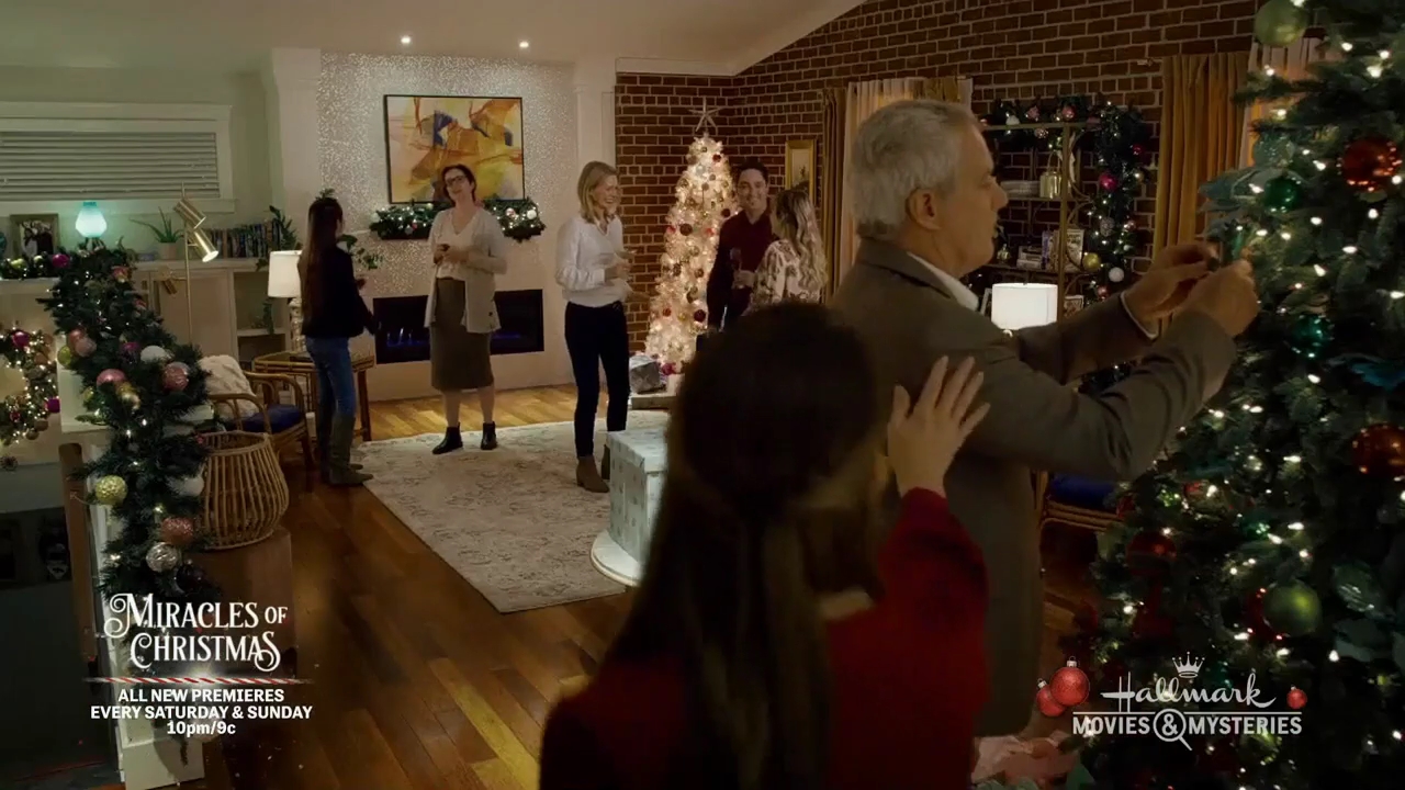 Ashley-Greene-dot-nl_ALittleChristmasCharm4163.jpg Ashley-Greene-dot-nl_ALittleChristmasCharm4163.jpg