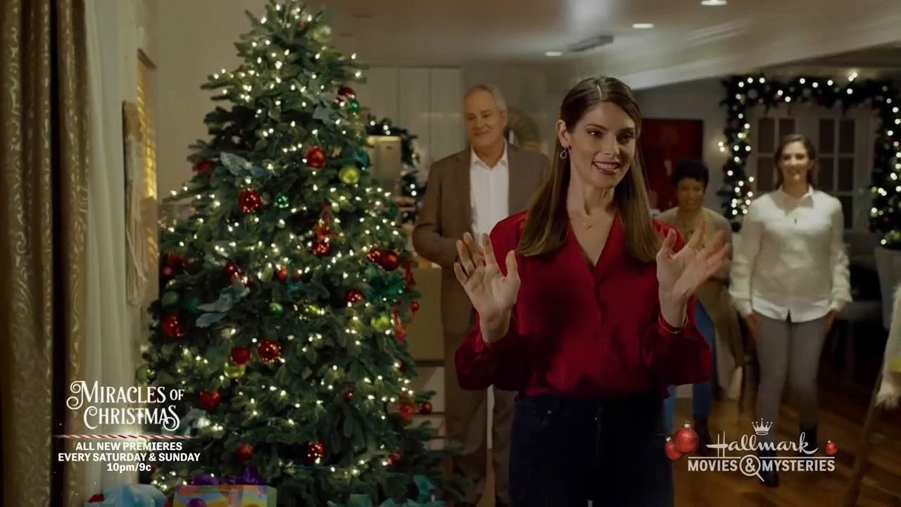 Ashley-Greene-dot-nl_ALittleChristmasCharm4173.jpg Ashley-Greene-dot-nl_ALittleChristmasCharm4173.jpg