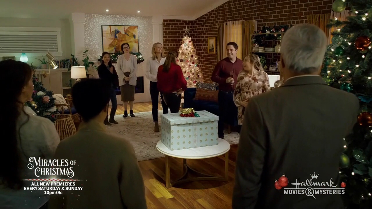 Ashley-Greene-dot-nl_ALittleChristmasCharm4177.jpg Ashley-Greene-dot-nl_ALittleChristmasCharm4177.jpg