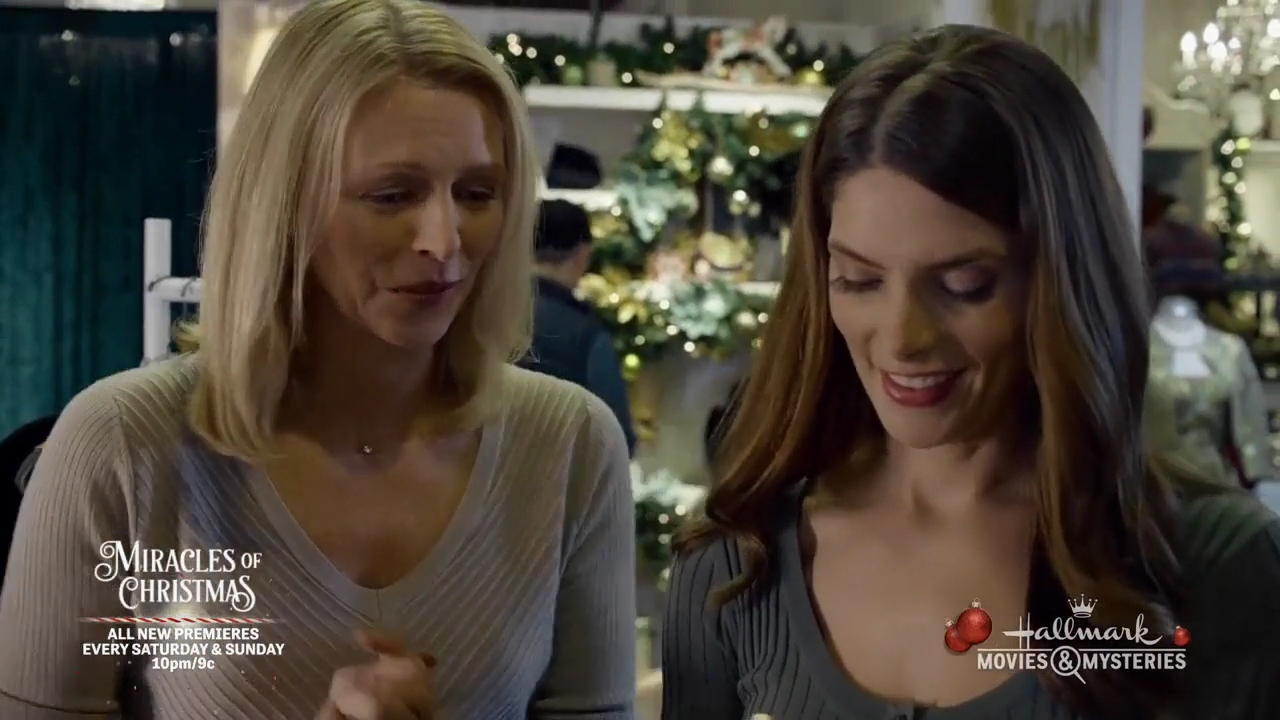 Ashley-Greene-dot-nl_ALittleChristmasCharm4299.jpg Ashley-Greene-dot-nl_ALittleChristmasCharm4299.jpg