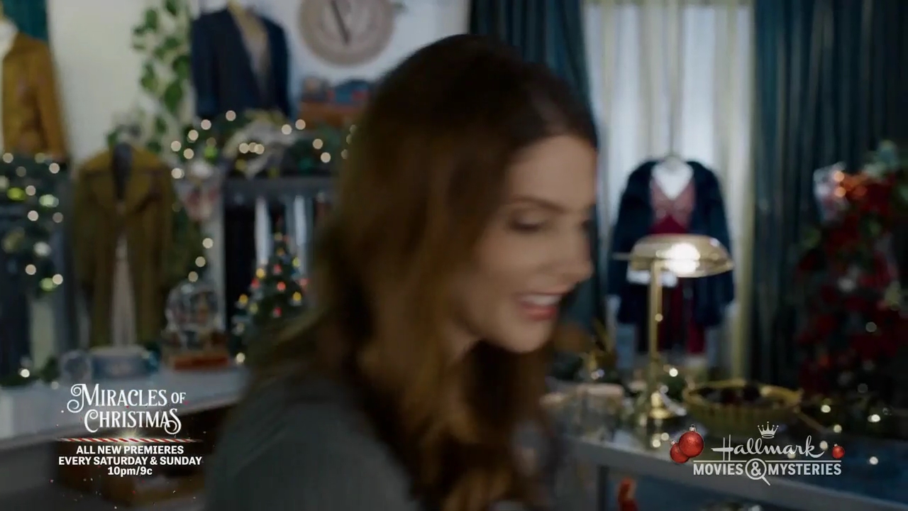 Ashley-Greene-dot-nl_ALittleChristmasCharm4313.jpg Ashley-Greene-dot-nl_ALittleChristmasCharm4313.jpg