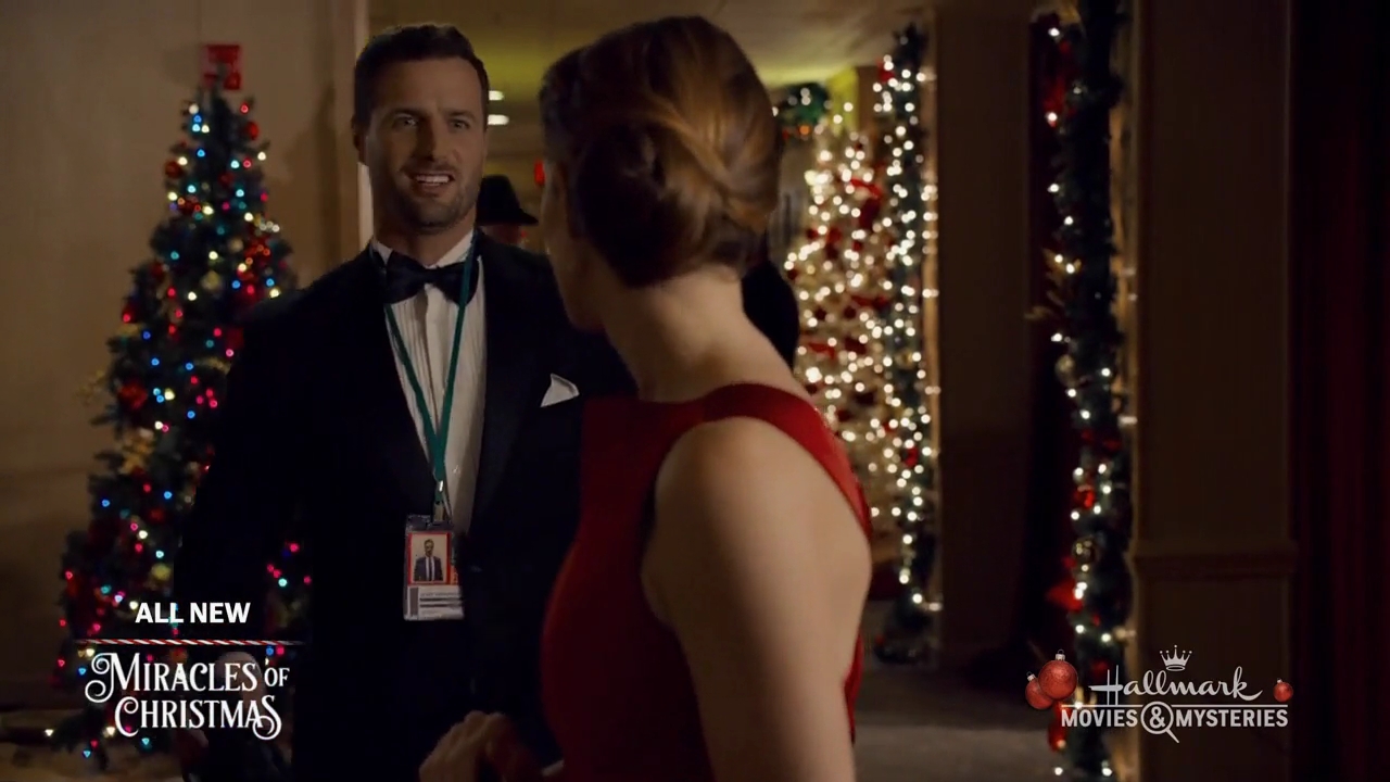 Ashley-Greene-dot-nl_ALittleChristmasCharm4470.jpg Ashley-Greene-dot-nl_ALittleChristmasCharm4470.jpg