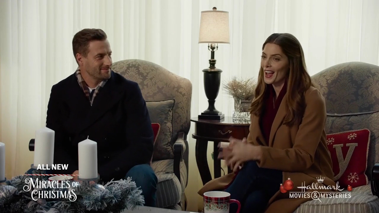 Ashley-Greene-dot-nl_ALittleChristmasCharm4678.jpg Ashley-Greene-dot-nl_ALittleChristmasCharm4678.jpg