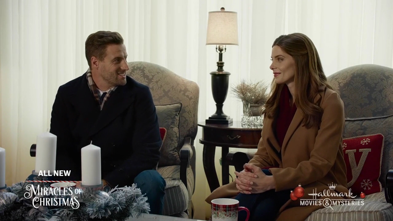 Ashley-Greene-dot-nl_ALittleChristmasCharm4799.jpg Ashley-Greene-dot-nl_ALittleChristmasCharm4799.jpg