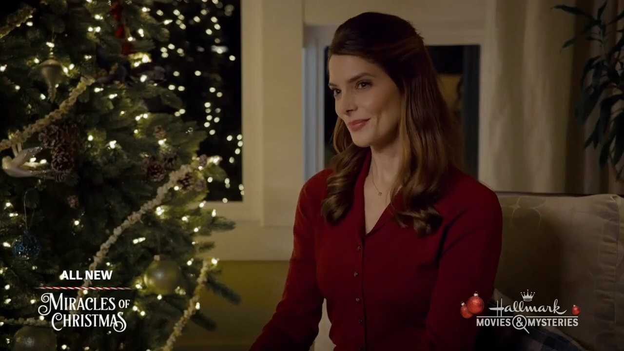 Ashley-Greene-dot-nl_ALittleChristmasCharm4889.jpg Ashley-Greene-dot-nl_ALittleChristmasCharm4889.jpg