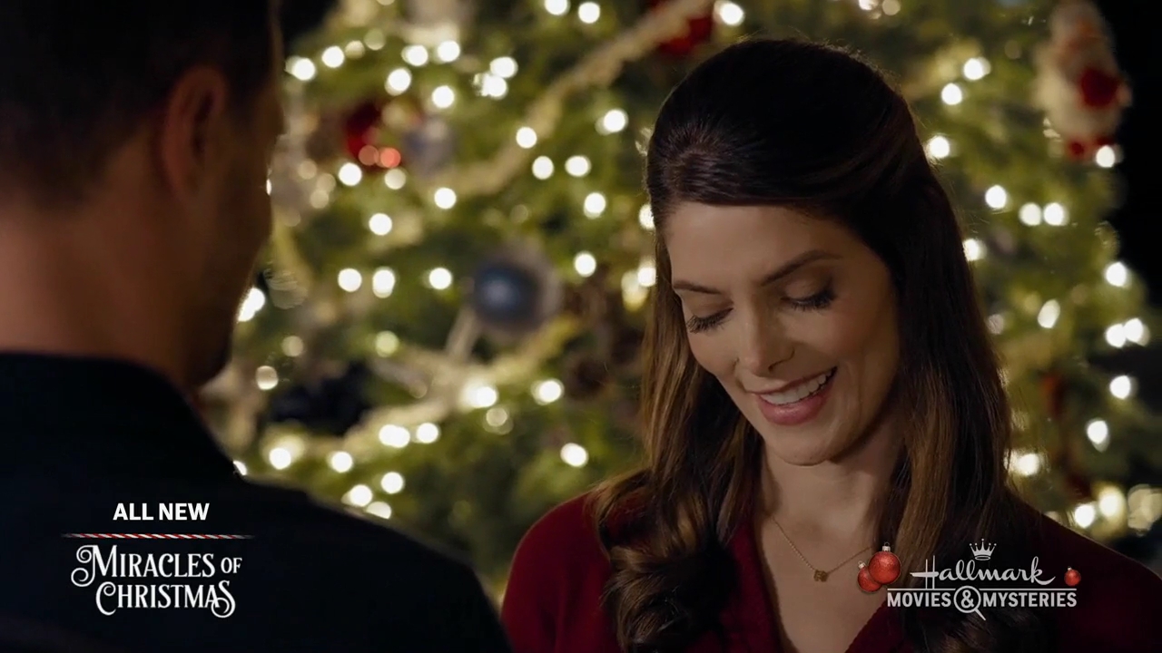 Ashley-Greene-dot-nl_ALittleChristmasCharm4948.jpg Ashley-Greene-dot-nl_ALittleChristmasCharm4948.jpg