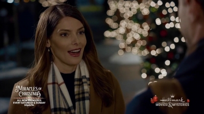 Ashley-Greene-dot-nl_ALittleChristmasCharm0493.jpg