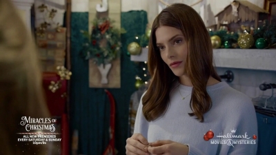 Ashley-Greene-dot-nl_ALittleChristmasCharm0635.jpg