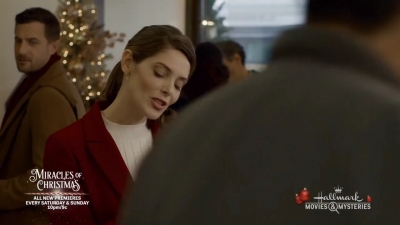 Ashley-Greene-dot-nl_ALittleChristmasCharm0919.jpg