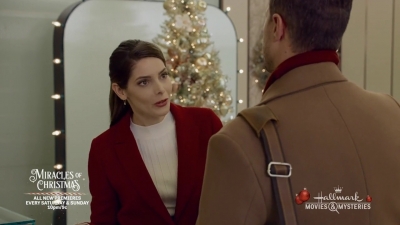 Ashley-Greene-dot-nl_ALittleChristmasCharm0970.jpg