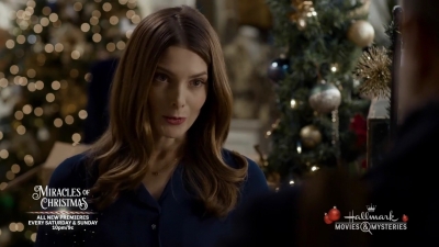 Ashley-Greene-dot-nl_ALittleChristmasCharm1282.jpg