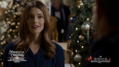 Ashley-Greene-dot-nl_ALittleChristmasCharm1292.jpg