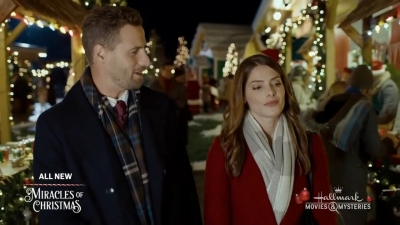 Ashley-Greene-dot-nl_ALittleChristmasCharm1724.jpg