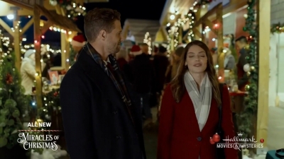 Ashley-Greene-dot-nl_ALittleChristmasCharm1732.jpg