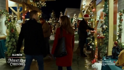 Ashley-Greene-dot-nl_ALittleChristmasCharm1750.jpg