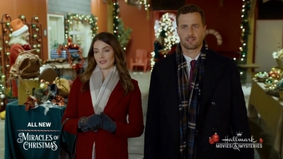 Ashley-Greene-dot-nl_ALittleChristmasCharm1754.jpg