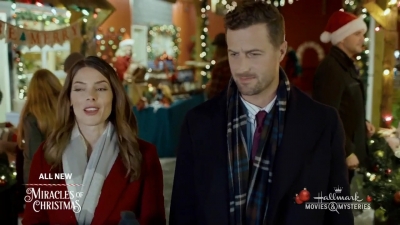 Ashley-Greene-dot-nl_ALittleChristmasCharm1762.jpg