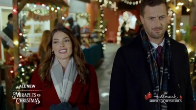 Ashley-Greene-dot-nl_ALittleChristmasCharm1764.jpg