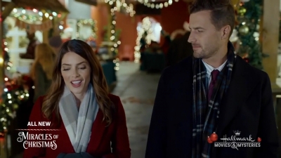 Ashley-Greene-dot-nl_ALittleChristmasCharm1765.jpg