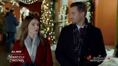 Ashley-Greene-dot-nl_ALittleChristmasCharm1772.jpg