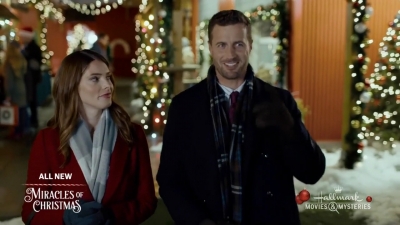 Ashley-Greene-dot-nl_ALittleChristmasCharm1774.jpg