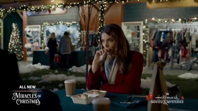 Ashley-Greene-dot-nl_ALittleChristmasCharm1788.jpg
