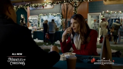 Ashley-Greene-dot-nl_ALittleChristmasCharm1799.jpg