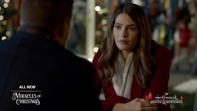 Ashley-Greene-dot-nl_ALittleChristmasCharm1845.jpg