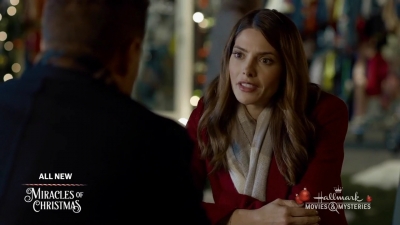 Ashley-Greene-dot-nl_ALittleChristmasCharm1846.jpg