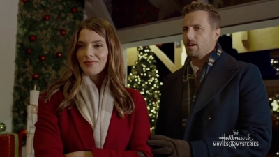 Ashley-Greene-dot-nl_ALittleChristmasCharm1913.jpg