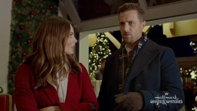 Ashley-Greene-dot-nl_ALittleChristmasCharm1915.jpg