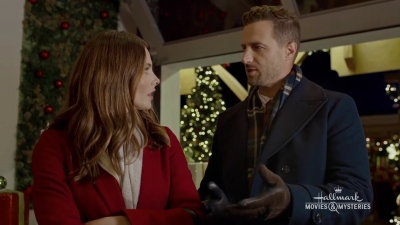 Ashley-Greene-dot-nl_ALittleChristmasCharm1916.jpg