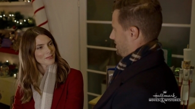 Ashley-Greene-dot-nl_ALittleChristmasCharm1918.jpg