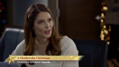 Ashley-Greene-dot-nl_ALittleChristmasCharm1958.jpg
