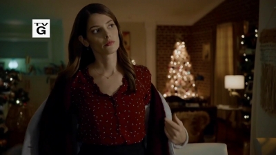 Ashley-Greene-dot-nl_ALittleChristmasCharm3978.jpg