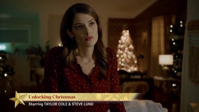 Ashley-Greene-dot-nl_ALittleChristmasCharm3989.jpg