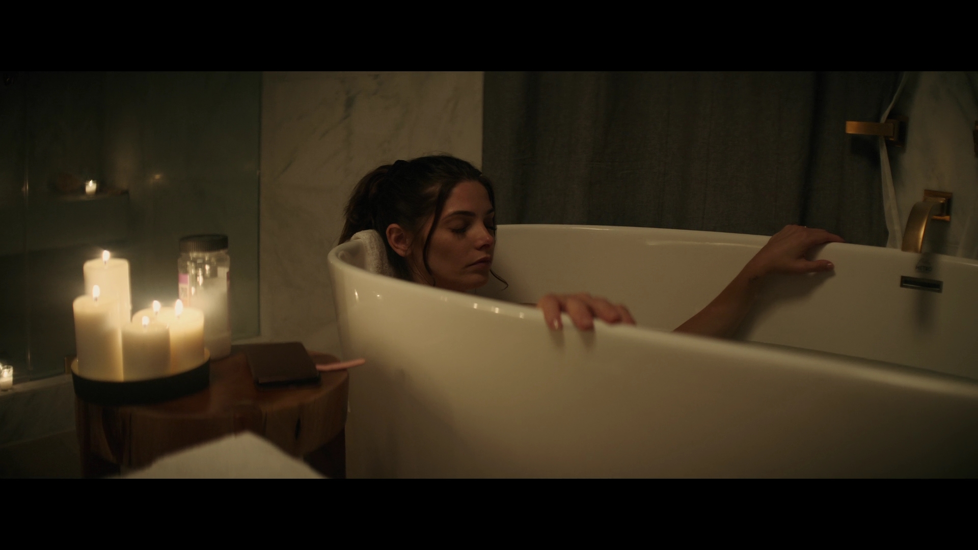 Ashley-Greene-dot-nl_Aftermath5497.jpg
