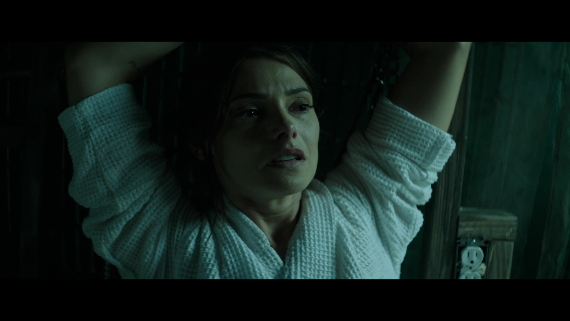 Ashley-Greene-dot-nl_Aftermath5987.jpg