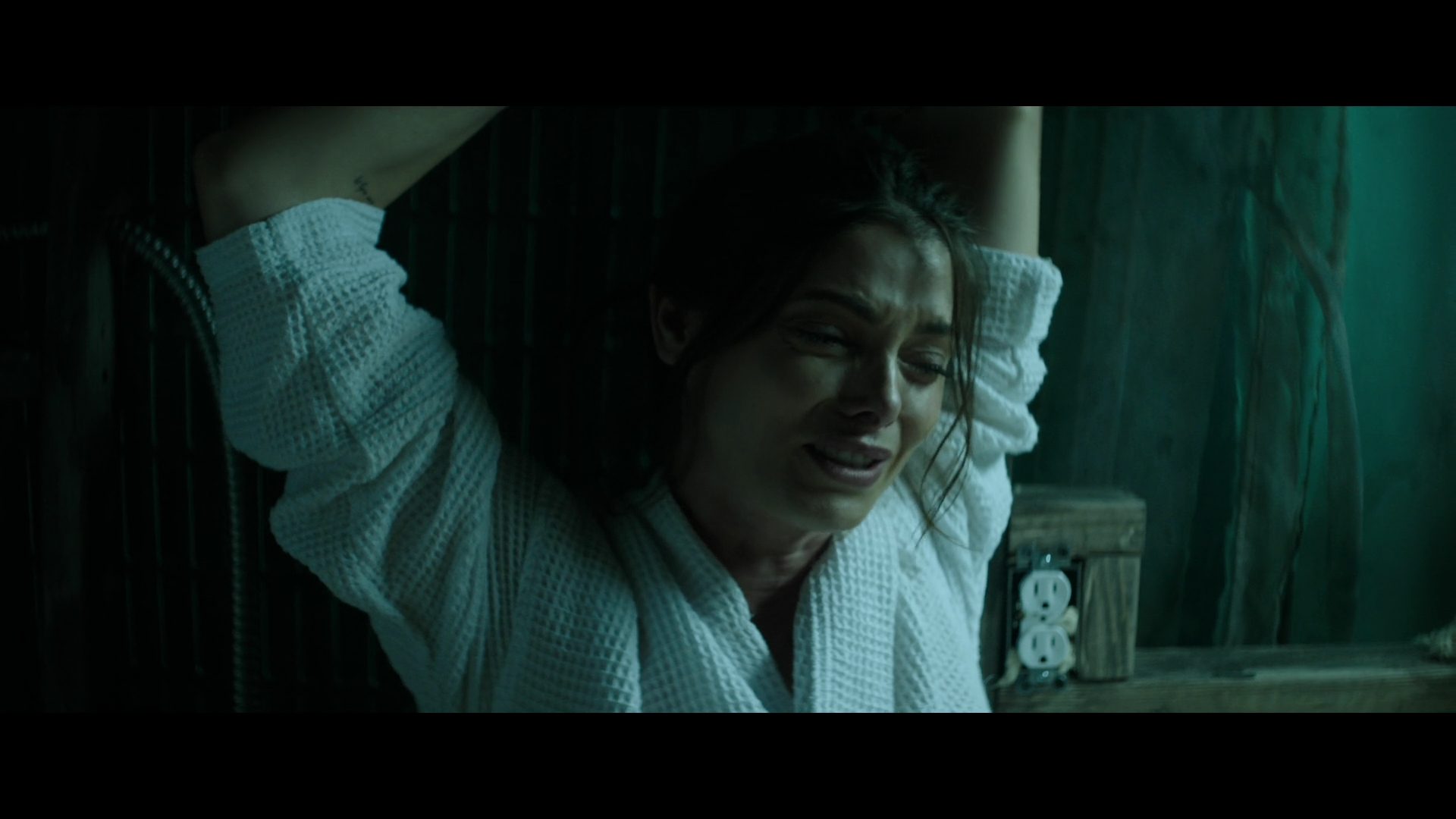 Ashley-Greene-dot-nl_Aftermath6067.jpg