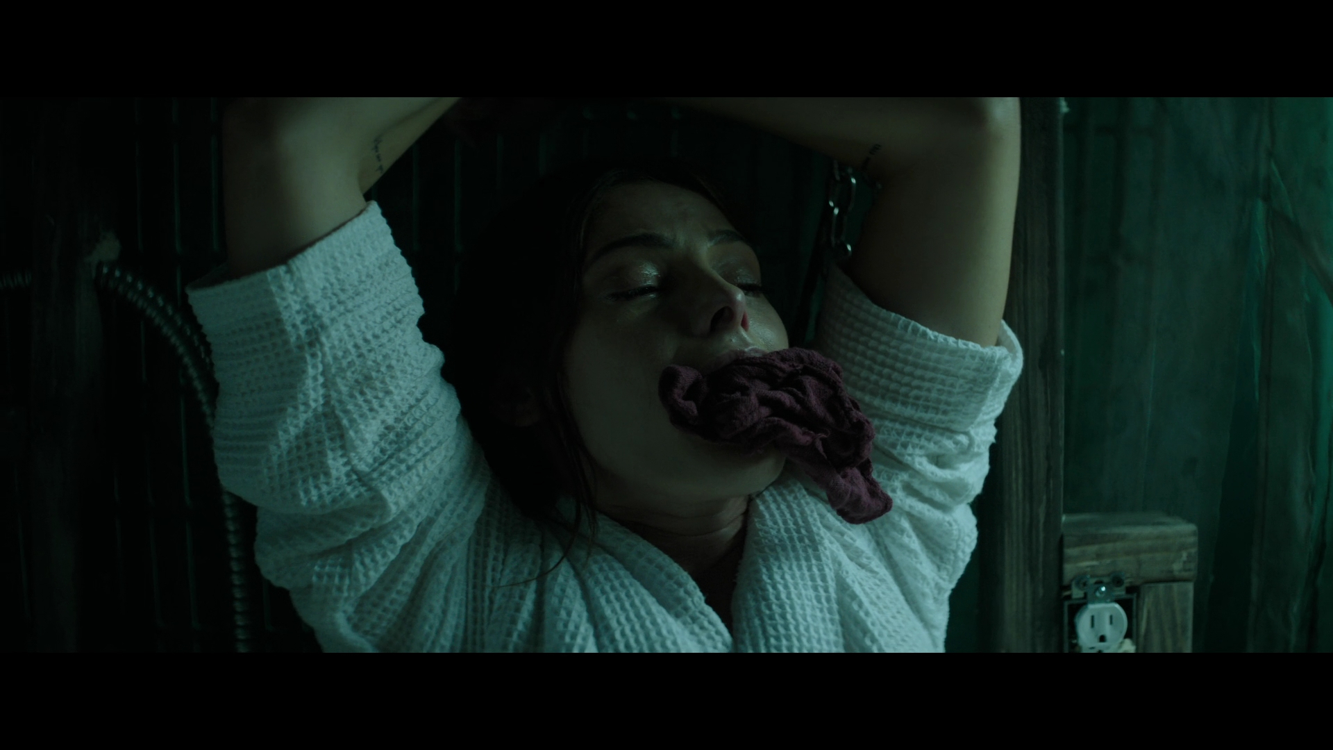 Ashley-Greene-dot-nl_Aftermath6108.jpg